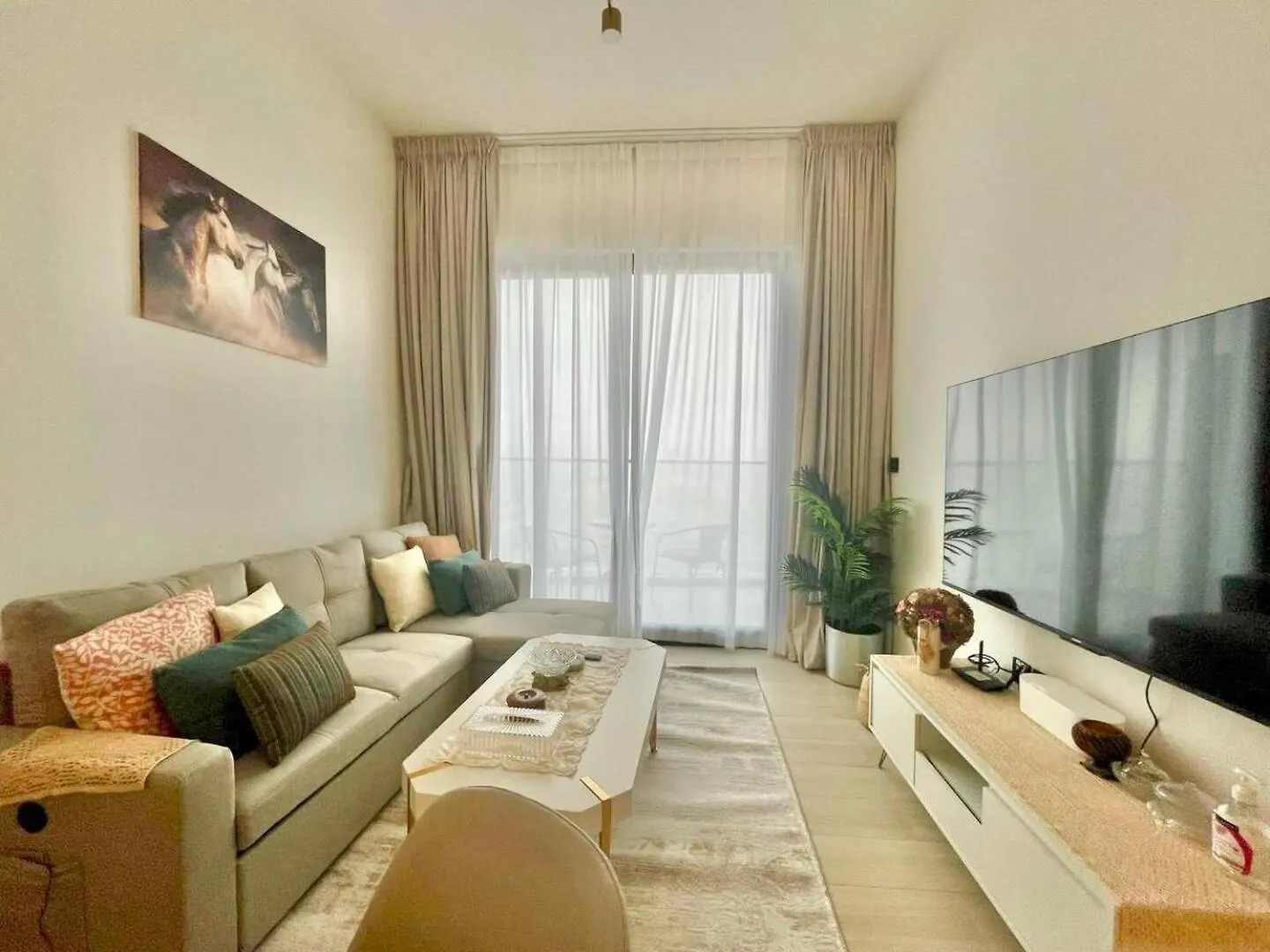 Apartment Chic 1Br Apt In Jvc With Free Use Of Pool And Gym Dubai United Arab Emirates