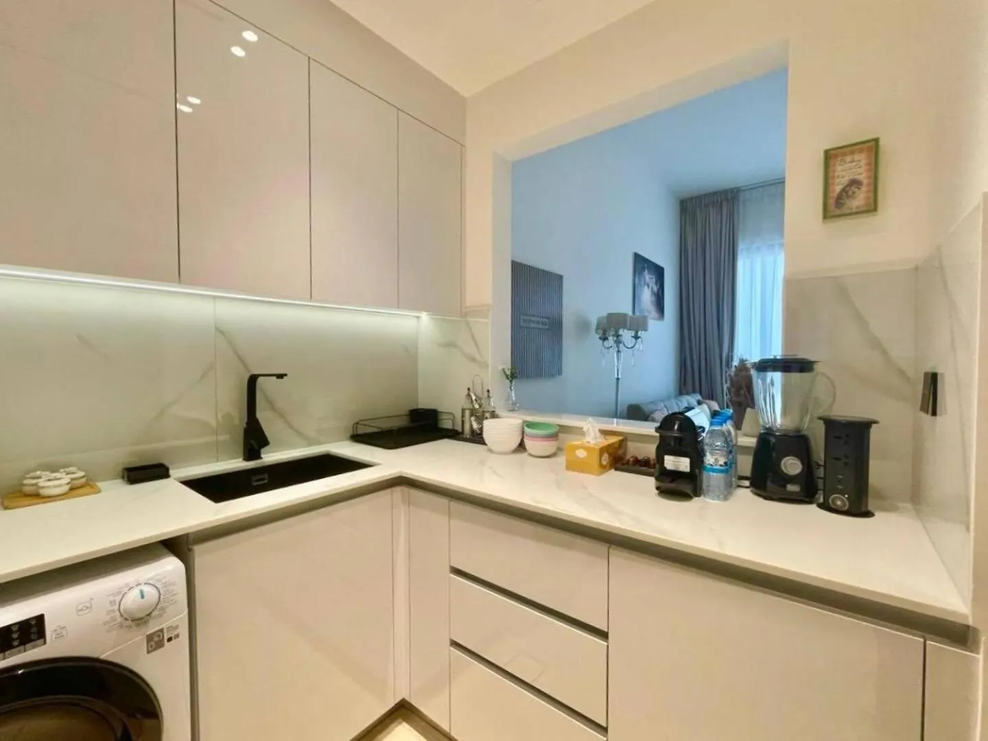 Chic 1Br Apt In Jvc With Free Use Of Pool And Gym ドバイ アパート